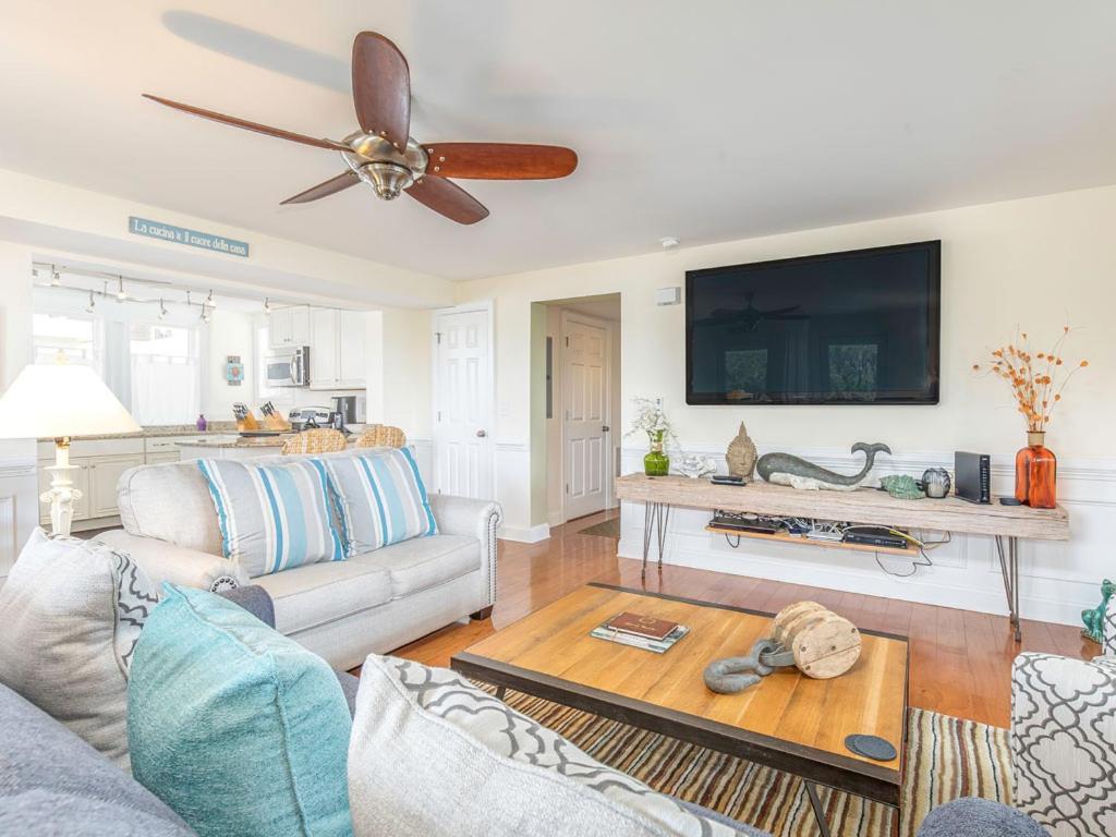 Captains Watch 17 Tybee Island Exterior photo